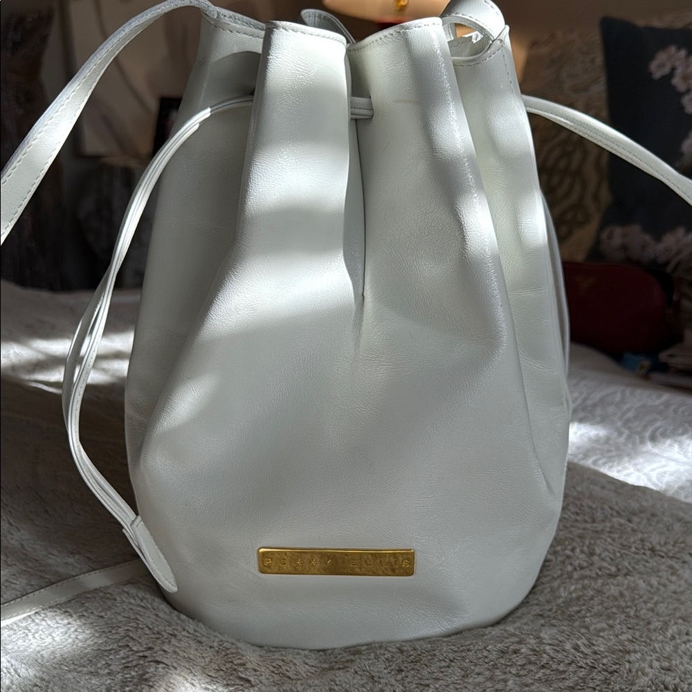 Chic white  Bucket Bag